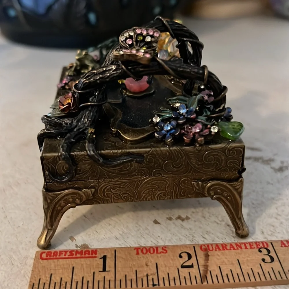 Sweet Romance trinket box